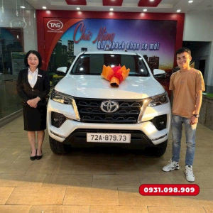 VELOZ CROSS CVT TOP 2025